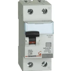 Interruttore magnetotermico differenziale BTDIN 1P+N 2m AC 25A 0.03A BTICINO GC8813AC25