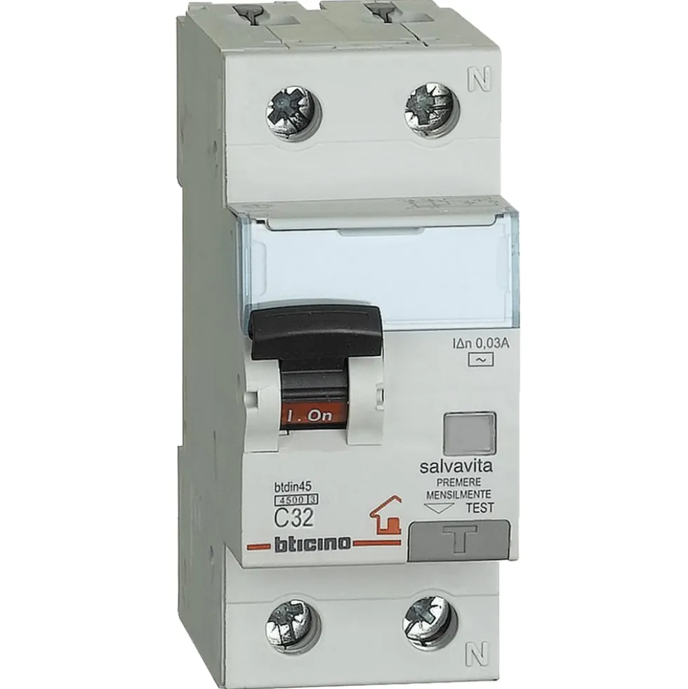 Interruttore magnetotermico differenziale BTDIN 1P+N 2m AC 32A 0.03A BTICINO GC8813AC32