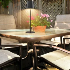 Lampada led da tavolo ricaricabile CFG AUDREY nera con intensità luminosa e tonalità di luce regolabile