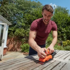 Levigatrice orbitale 150W BLACK+DECKER BEW220