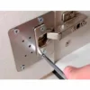 Piastra di riparazione per cerniere mobili cucina e armadio mm.35 piastra di rinforzo con viti