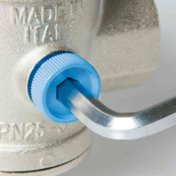 Riduttore di pressione con sede inox e bocchettoni 1/2" M-M FARG