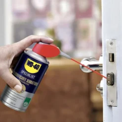 WD-40 Lubrificante anticorrosivo specifico per serrature e cilindri ml.250 WD40 con erogatore a doppia posizione